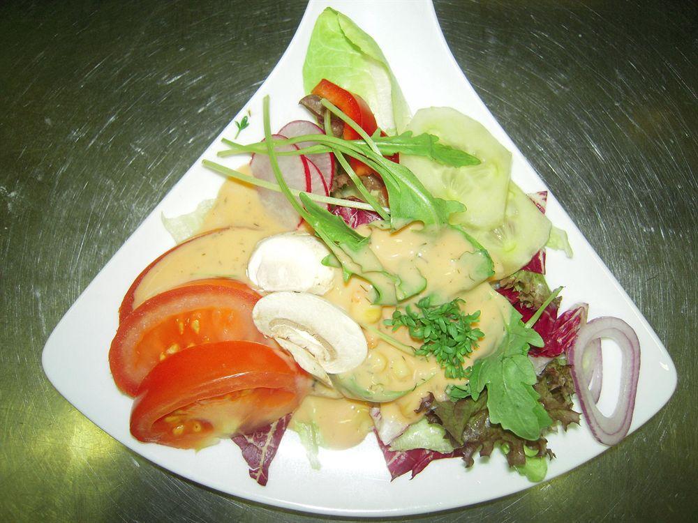 Hotel Kaiserquelle ซาลซ์กิทเทอร์ ภายนอก รูปภาพ