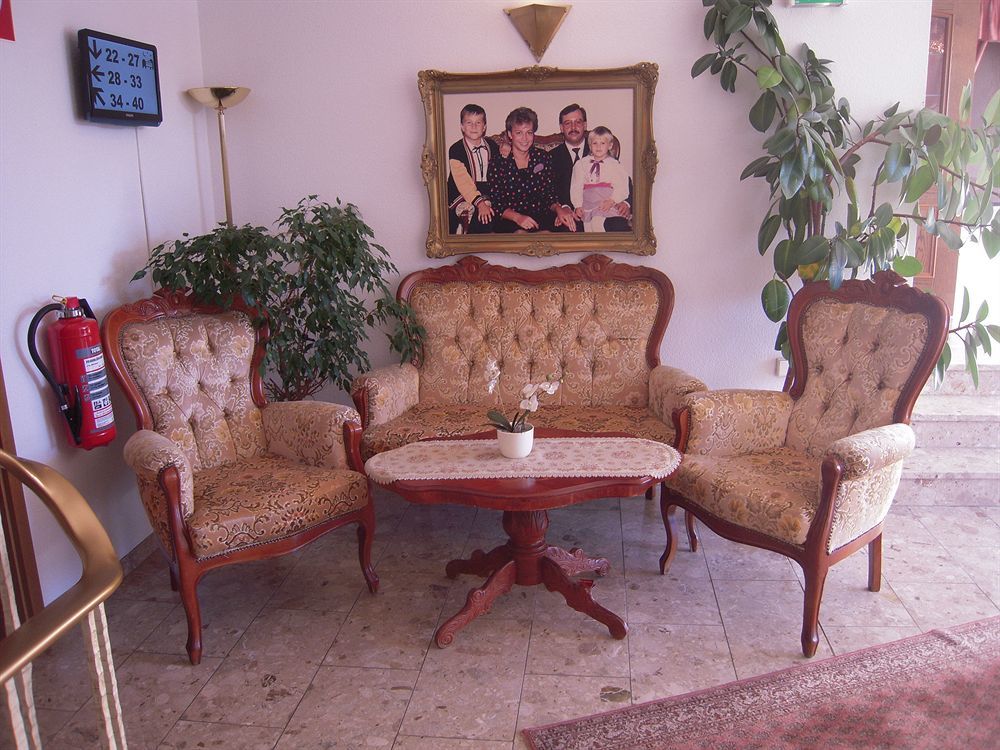 Hotel Kaiserquelle ซาลซ์กิทเทอร์ ภายนอก รูปภาพ