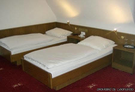 Hotel Kaiserquelle ซาลซ์กิทเทอร์ ภายนอก รูปภาพ